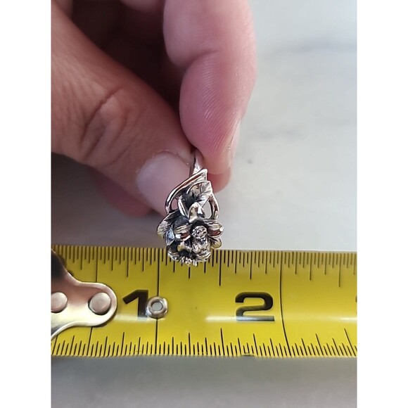 Avon Floral Silver Tone Metal Ring, Size 7 Costume Jewelry - Picture 10 of 10